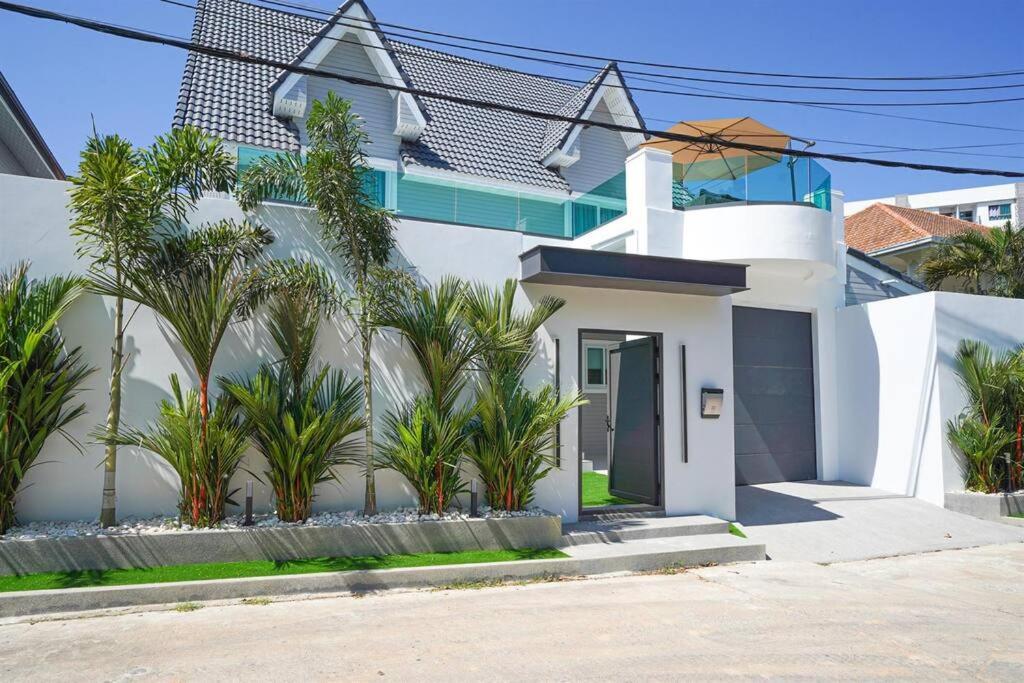 Villa Azure Indigo Pattaya Bagian luar foto